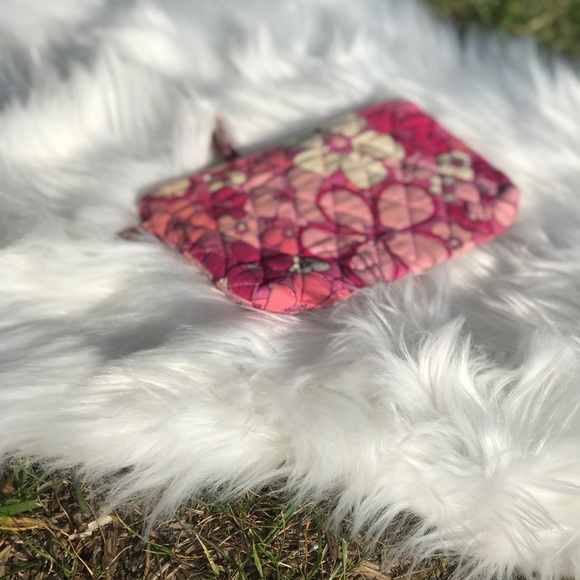 Vera Bradley Small Zip Essentials Bag PRETTY! - Picture 2 of 10